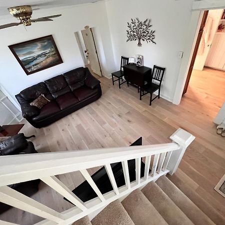 Across The Inn Entire Colonial House With Lovely Porch & Extremely Fast Wi-Fi Washington Экстерьер фото