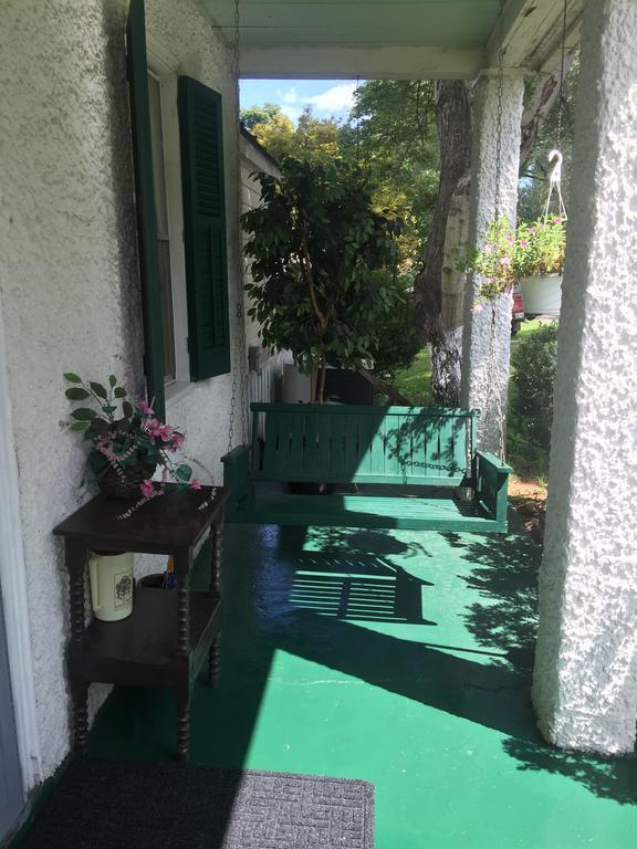 Across The Inn Entire Colonial House With Lovely Porch & Extremely Fast Wi-Fi Washington Экстерьер фото